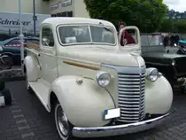 Chevrolet 0.5to Series KC von 1940. Für einen solchen Truck mußte man 1940 US$ 572,00 auf die Theke des Chevrolet Dealers legen. Der 6-Zylinderreihenmotor leistet 85 PS aus 3547 cm³ Hubraum. Prinz-Friedrich-Oldtimertreffen am 17.05.2015.