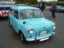 Austin Mini Clubman MKI. 1959 - 1967. Der Clubman genannte Kombi des Mini ist ein wahres Raumwunder. Der 4-Zylinderreihenmotor leistet in diesem Modell 34 PS aus 848 cm³ Hubraum. Prinz-Friedrich-Oldtimertreffen am 17.05.2015 in Essen Kupferdreh.