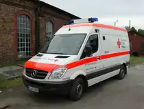 DRK Mercedes Benz Sprinter RTW am 16.05.15 bei den Bahnwelttagen in Darmstadt Kranichstein 