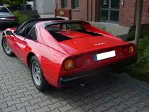Heckansicht eines Ferrari 308 GTSi Quattrovalvole. 1982 - 1985. Prinz-Friedrich-Oldtimertreffen am 17.05.2015 in Essen-Kupferdreh.