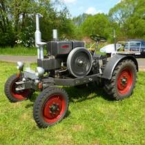 Kramer Allesschaffer steht glänzend bei der Oldtimerveranstaltung in Hainzell, Mai 2015