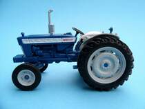 Ford 5000, Baujahr 1964, von Universal Hobbies in 1:43