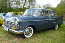 auch dieser Opel Kapitän war in Hainzell zu bewundern, Mai 2015