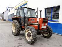 FIAT 580DT, mit einer Leistung von 58PS bzw.43kW wurde bei einem Landmaschinenhändler gegen ein stärkeres Gefährt  getauscht ; 150322