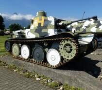 Panzerwagen 39  Praga , gebaut von 1938-39 in der Tschechoslowakei, 24mm Kanone, 123PS, Vmax.45Km/h, von 1939-48 im Dienst der Schweizer Armee, Panzermuseum Thun, Mai 2015