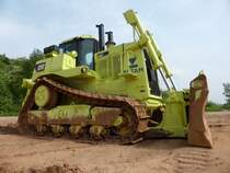 Caterpillar D10T2 wird eingesetzt beim Bau der Ortsumgehung Konz-Könen (24.05.2015)