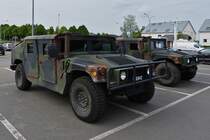 . Diesen Fahrzeugen begegnet man selten in Luxemburg. 2 Hummer der Luxemburgischen Armee gesehen auf einem Parkplatz.  Mai 2015