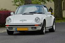 . Porsche 911 Targa, als Teilnehmer einer Rundfahrt auf Luxemburgs Straen unterwegs.  24.05.2015
