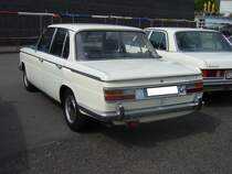 Heckansicht eines BMW 2000 Automatic. 1966 - 1972. Oldtimertreffen Krefeld am 24.05.2015.