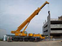 Liebherr LTM 1130-5.1 am 22.06.2008 im Gewerbegebiet bei Contern (Lux.)