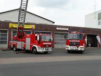 IVECO/Magirus DLK 23/12 CS (Florian Maintal 1-30-1) und MAN HLF 16 (Florian Maintal 1-44-1) am 24.05.15 beim Tag der Offenen Tür in Maintal Dörnigheim