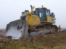 Komatsu D 65 EX-17 am 30.11.2014 bei Fließem