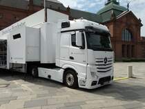 Mercedes Benz Actros am 28.05.15 in Wiesbaden 