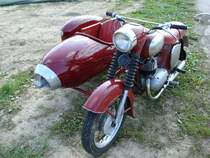 tschechisches Motorad  Jawa  350ccm Bauj.1958 mit ungarischem Seitenwagen Duna    gesehen Sept.2008