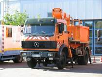 Lastkraftwagen MB 1417 mit Steiger der Nahverkehr Schwern -NVS-, Schwerin, 30.08.2008