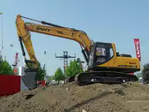 Sany SY 230C auf der Baumaschinenmesse Intermat in Paris (21.04.2009)