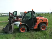 Ausa Taurulift T 204H am 25.04.2011 in der Nähe von Colmar/Berg (Lux.)