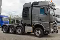 Mercedes-Benz SLT Actros 4163LS / 8x4 /4 BlueTec 6, Giga Space; Wörth am Rhein, 2015-06-02