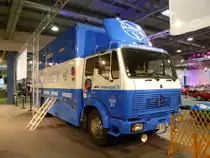 Mercedes-Benz 1217 auf der International Motor Show in Luxembourg am 12.12.2014