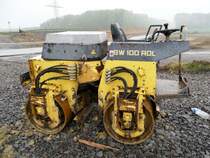 Bomag BW 100 ADL bei Arbeiten an der B51 zwischen Trier und Bitburg (09.05.2010)