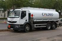 Renault 340 Premium Tankwagen  Caldeo  in Lamotte Beuvron (Frankreich) am 15.6.2015.