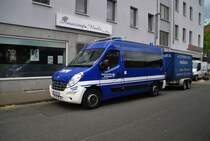 THW Manschaftstransporter baeim Maibummel 2015 in Lehrte.