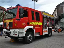HLF 20/24-2, dder Freiwiligen Feuerwehr in Lehrte, beim Maibummel 2015