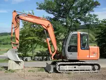 Hitachi Zaxis ZX 80 SBLC am 03.07.2011 bei Niedermennig