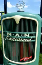 MAN  Ackerdiesel , K�hler mit Schriftzug und K�hlerfigur an einem Oldtimer-Ackerschlepper, Juni 2015