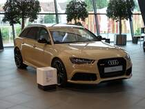 Audi RS6 am 18.06.15 im Audi Forum Neckarsulm 