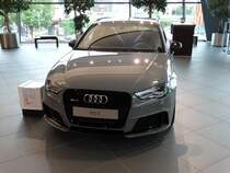 Audi RS3 am 18.06.15 im Audi Forum Neckarsulm 