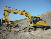 Komatsu PC 240 NLC-7 eingesetzt bei Arbeiten an der N11 in Luxembourg (13.09.2009)