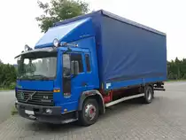 Volvo FL 6 steht am 20.06.2015 auf einem Parkplatz in Trier