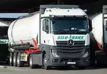 MB Actros 1845  Silo-Trans  im Industriegebiet  Silberberg  in Euskirchen - 16.02.2015