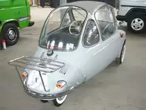 Heckansicht eines Trojan Kabinenroller. 1958 - 1965. Oldtimertreffen an der  Alten Dreherei  in Mülheim an der Ruhr am 20.06.2015.