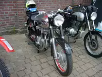 Horex Regina. 1950 - 1958. Die Regina lief in drei Hubraumgrößen vom Band. Der viertaktende 1-Zylindermotor konnte mit 248 cm³, 342 cm³ und 399 cm³ Hubraum geordert werden. Oldtimertreffen an der  Alten Dreherei  in Mülheim an der Ruhr am 20.06.2015.