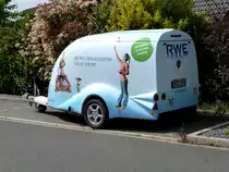 Werbeanhänger in Tropfenform VoRWEg gehen RWE Experten Vor Ort in Herten am 24,05,2015 ( Heckansicht ) leider nicht in geöffnetem Zustand gesehen