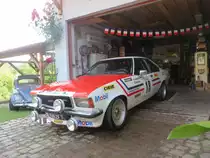 Opel Commodore B GSE; Nachbau von Greder Racing
eingesetzten Wagen bei der Tour de Corse 1973, Startnummer 18,
Platzierung 1 in Gr.1 und Platz 7 gesamt
Fahrer: Henri Greder, Beifahrerin: Christine Beckers
Aufnahmedatum : 27.06.2015