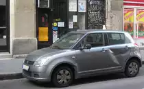 Suzuki Swift III mit Nutzungsspure. Aufnahmezeit: 13.06.2015