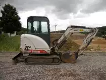 Bobcat X 328D am 23.06.2013 in der Nähe von Leudelange (Lux.)
