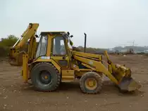 Caterpillar 428 am 17.11.2013 in Bitburg