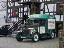 . Mit diesem schönen Ford T, Bj 1919, mit Bierwerbung wurden am 27.06.2015 noch Waren bei den Kunden angeliefert.
