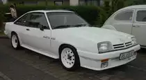 Opel Manta, gesehen bei der Feier  850 Jahre Künzell , Juni 2015