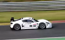 Chevron GT4 ( http://www.chevrongtcars.com/ )Mitzieher bei der GT4 Euro Series in Spa Francorchamps am 20.6.2015 beim ADAC GT Masters Weekend.
