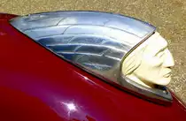 Indian, Figur auf dem Vorderradschutzblech eines US-amerikanischen Oldtimermotorrades von 1949, Juli 2015