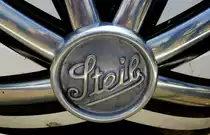 Steib Metallbau N�rnberg, Logo an einem Oldtimer-Seitenwagen, die 1913 gegr�ndete Firma bestand bis 1989 und war vor dem II.Weltkrieg Weltmarktf�hrer im Seitenwagenbau, Juli 2015