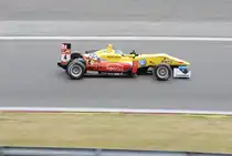 Mitzieher der Nr.4 ,Fahrer: Gustavo Menezes (USA), Team: Jagonya Ayam with Carlin, Dallara F312 Volkswagen, FIA F3 European Championship in Spa Francorchamps am 20.6.2015 beim ADAC GT Masters Weekend