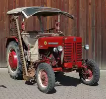 IHC 324, gesehen beim Ortsjubiläum von Eiterfeld-Großentaft im Juni 2015