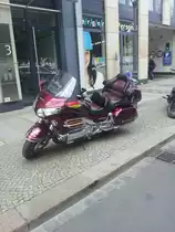 Honda GoldWing am 24.05.2015 in Leipzig Wintergartenstraße per Handy erlegt.