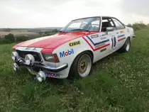 Opel Commodore B GSE; Nachbau von Greder Racing
eingesetzten Wagen bei der Tour de Corse 1973, Startnummer 18,
Platzierung 1 in Gr.1 und Platz 7 gesamt
Fahrer: Henri Greder, Beifahrerin: Christine Beckers
Aufnahmedatum : 05.07.2015
